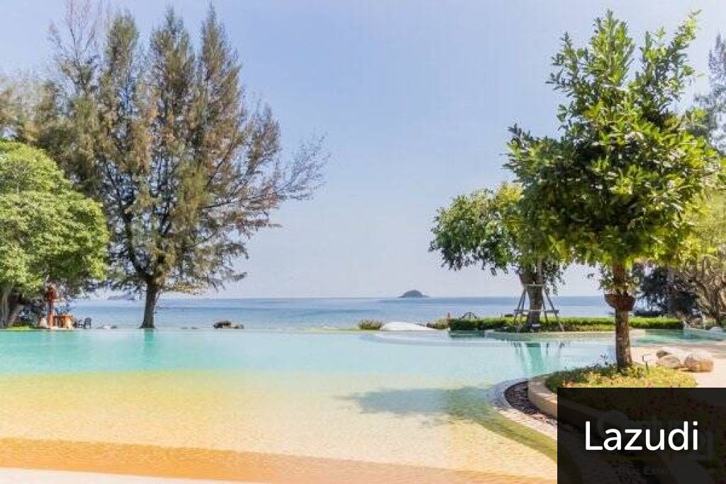 Beautifully Landscaped 3 Bed Beachfront Condo