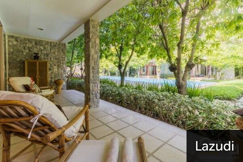 Beautifully Landscaped 3 Bed Beachfront Condo Beautifully Landscaped 3 Bed Beachfront Condo
