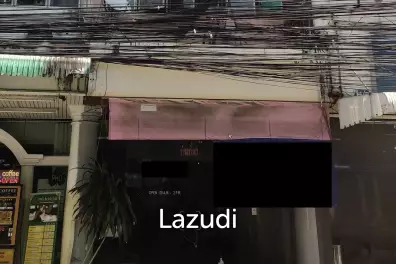 5 Level Building for Lease Along Busy Soi. 33