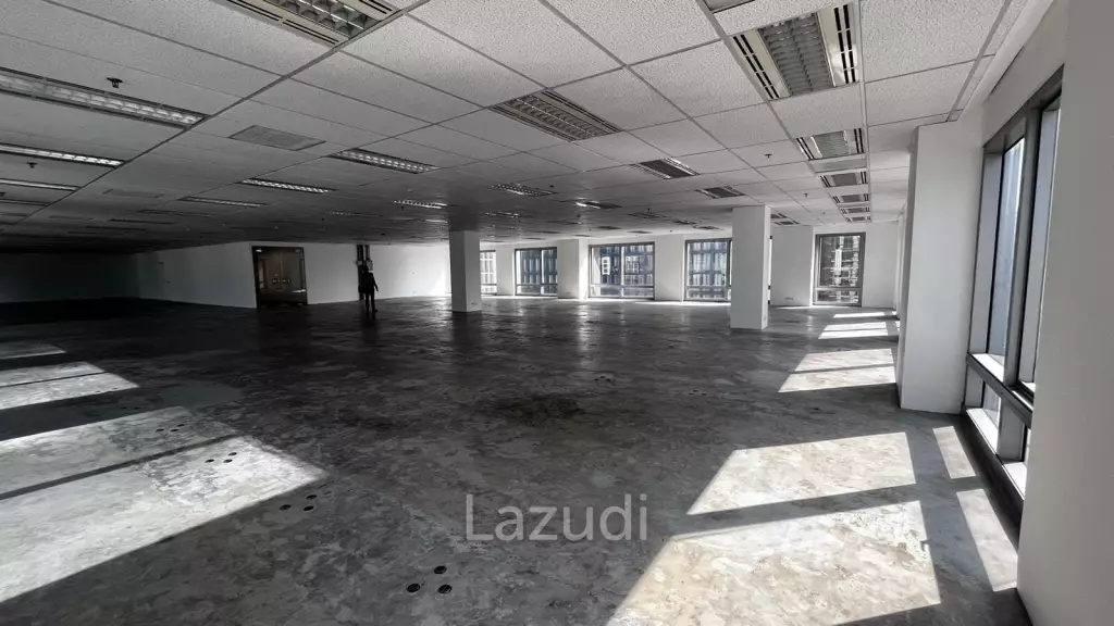 Office For Rent at Wave Place Ploenchit