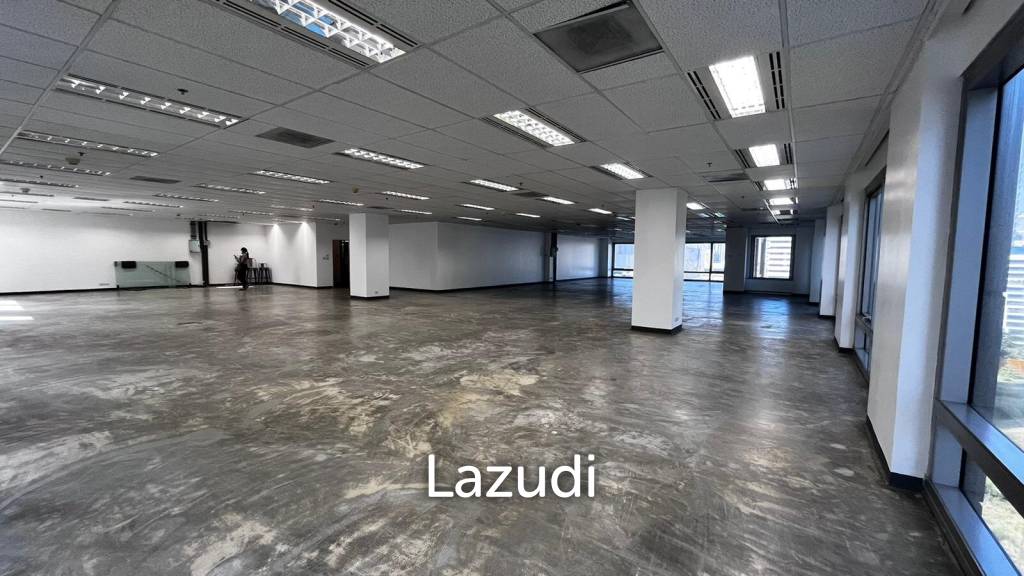 Office For Rent at Wave Place Ploenchit