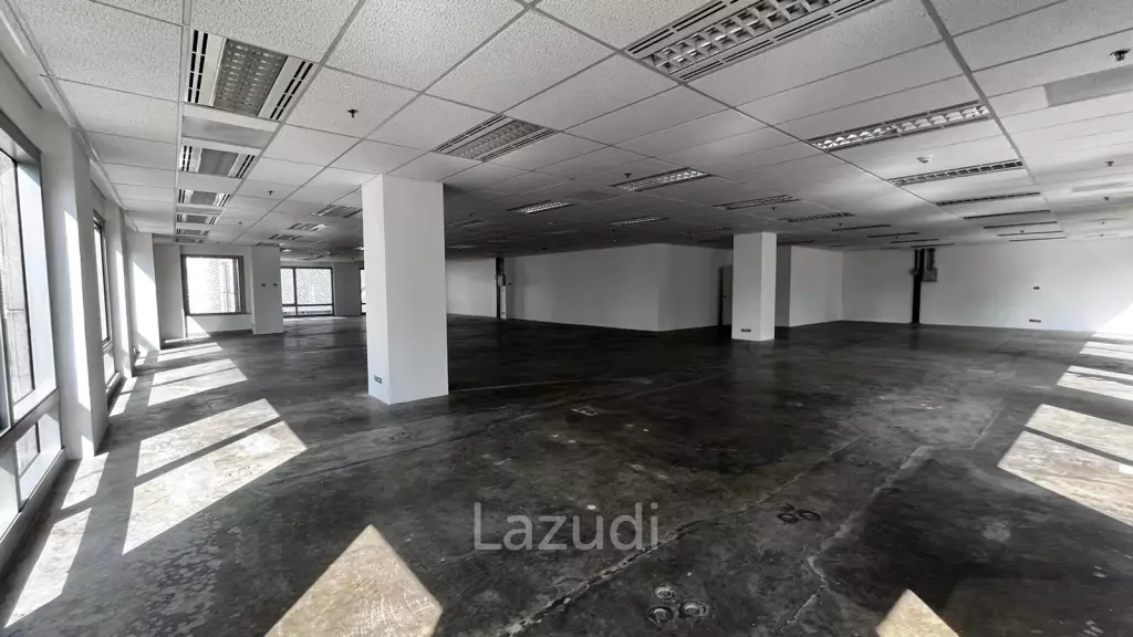 Office For Rent at Wave Place Ploenchit