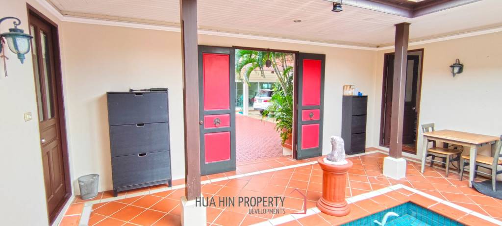 Stunning 980 SqM Villa with Atelier - Perfect for Creative People 5 bed + 7 bath Indoor Swimming Pool