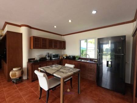 3 Bedrooms at LAGUNA HOME with Pool/Lake/mountain views