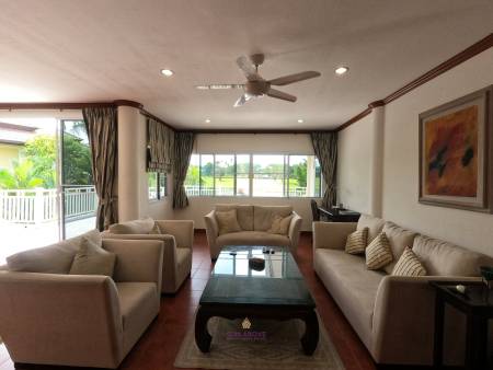 3 Bedrooms at LAGUNA HOME with Pool/Lake/mountain views