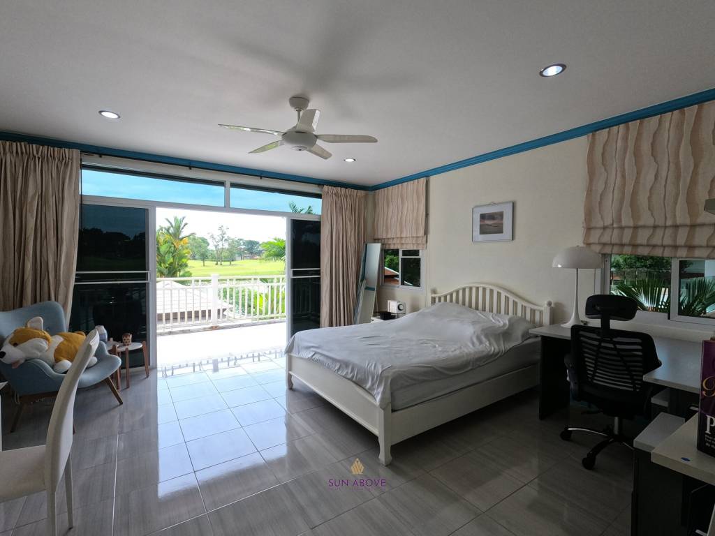 3 Bedrooms at LAGUNA HOME with Pool/Lake/mountain views