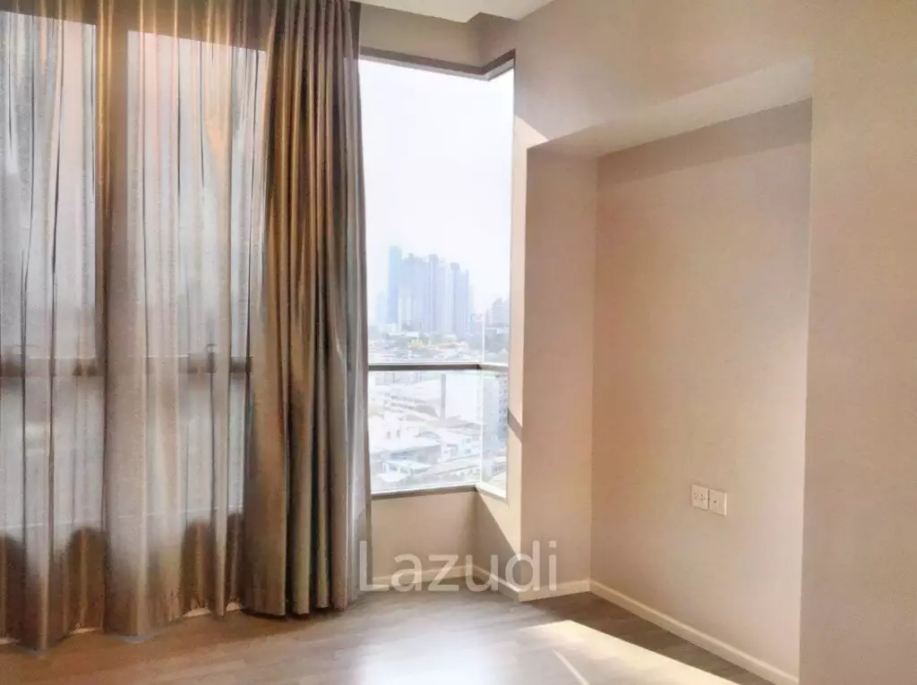 1 Bed 1 Bath 35 SQ.M The Room Sathorn - St.Louis