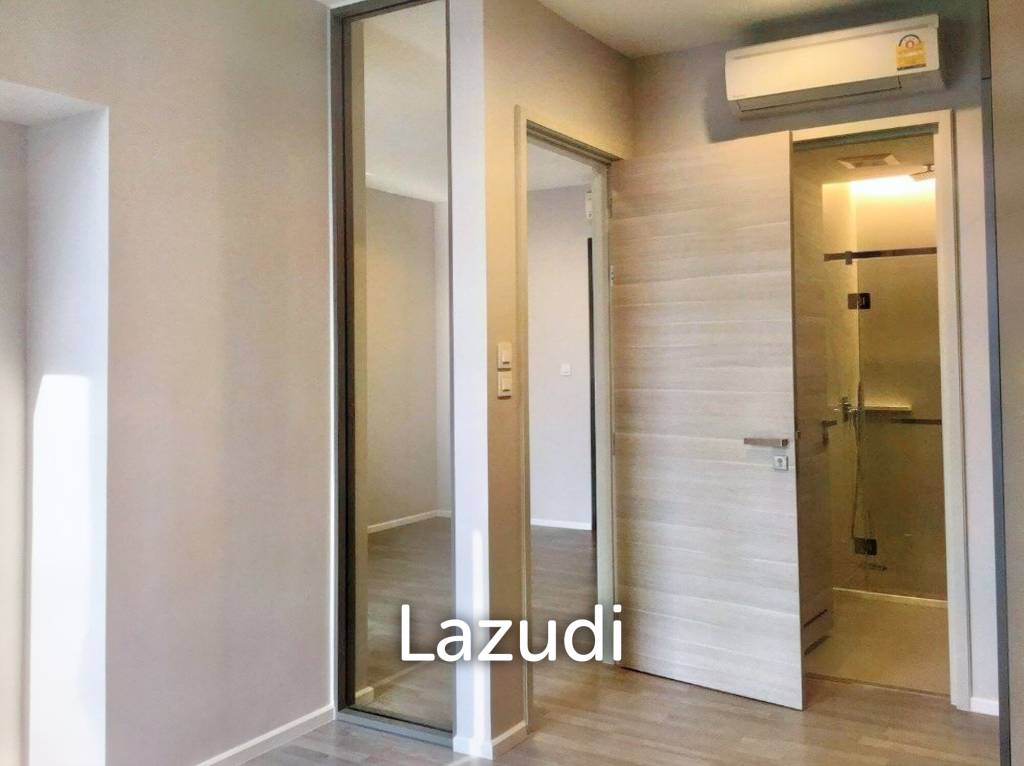 1 Bed 1 Bath 35 SQ.M The Room Sathorn - St.Louis