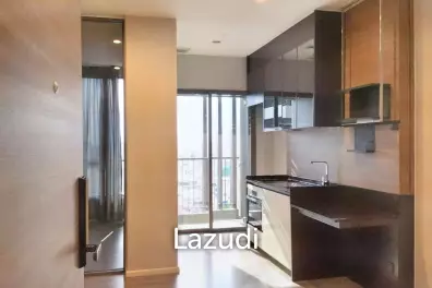 1 Bed 1 Bath 35 SQ.M The Room Sathorn - St.Louis
