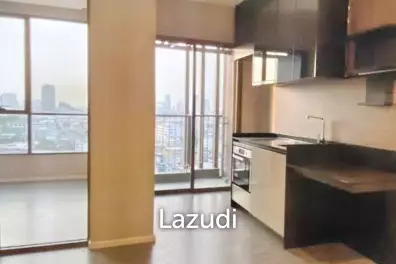 1 Bed 1 Bath 35 SQ.M The Room Sathorn - St.Louis