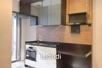 1 Bed 1 Bath 35 SQ.M The Room Sathorn - St.Louis