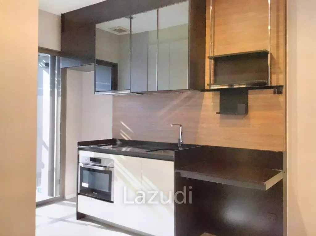 1 Bed 1 Bath 35 SQ.M The Room Sathorn - St.Louis