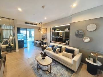 1 Bed 1 Bath 56.20 SQ.M The Room Charoenkrung 30