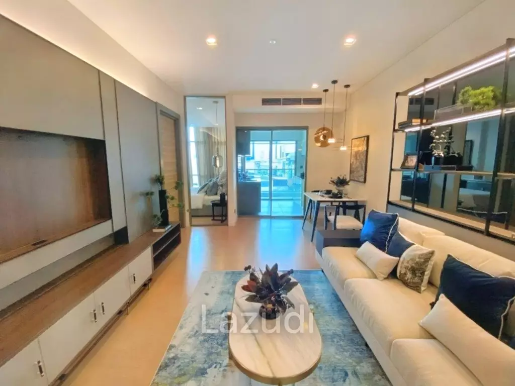 1 Bed 1 Bath 56.20 SQ.M The Room Charoenkrung 30
