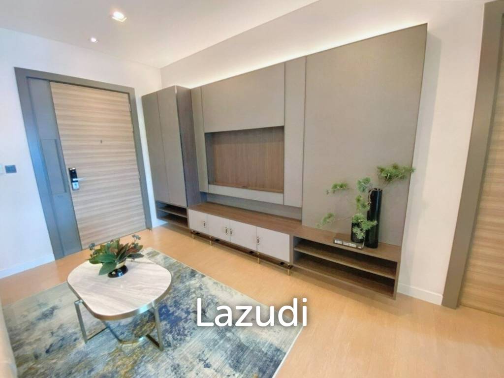 1 Bed 1 Bath 56.20 SQ.M The Room Charoenkrung 30