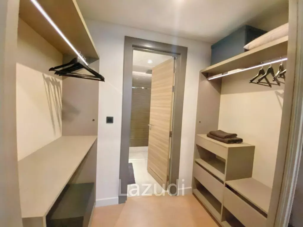 1 Bed 1 Bath 56.20 SQ.M The Room Charoenkrung 30