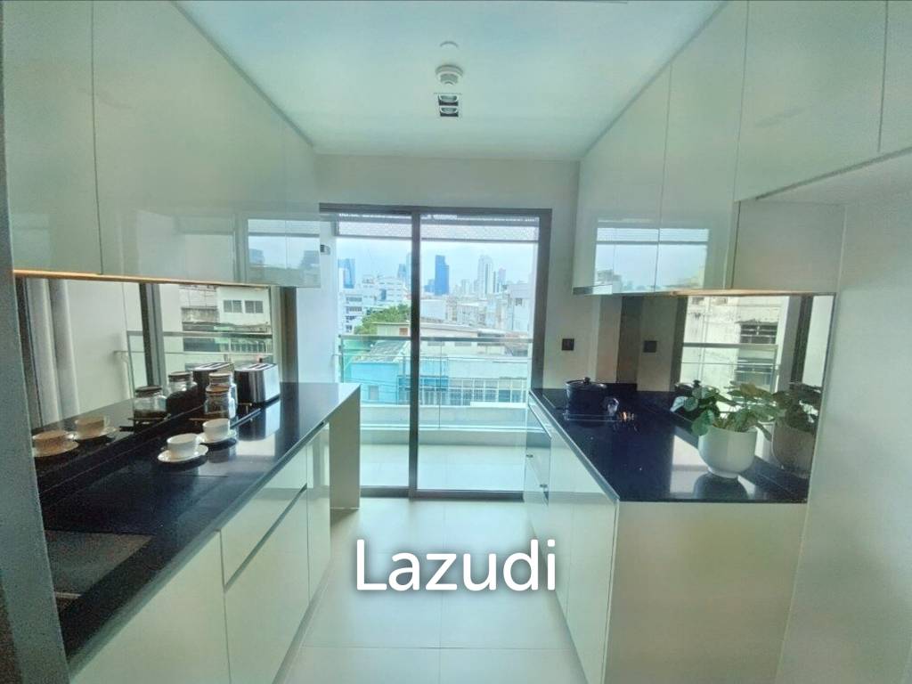 1 Bed 1 Bath 56.20 SQ.M The Room Charoenkrung 30