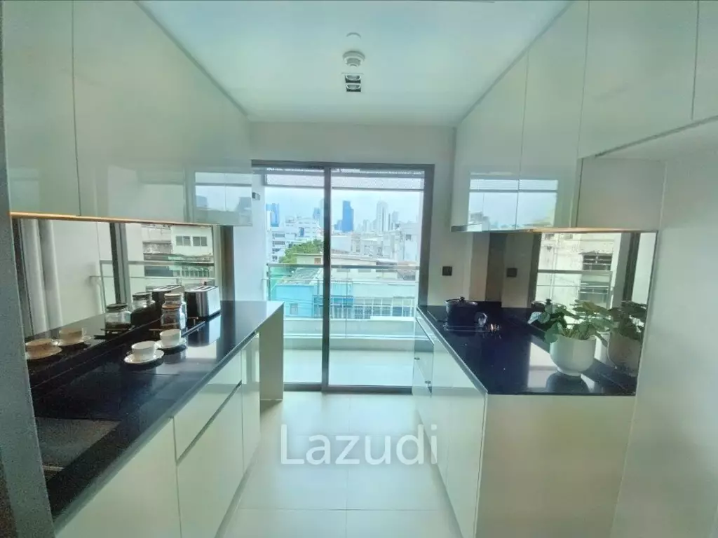 1 Bed 1 Bath 56.20 SQ.M The Room Charoenkrung 30