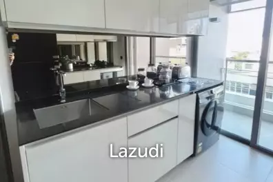 1 Bed 1 Bath 56.20 SQ.M The Room Charoenkrung 30