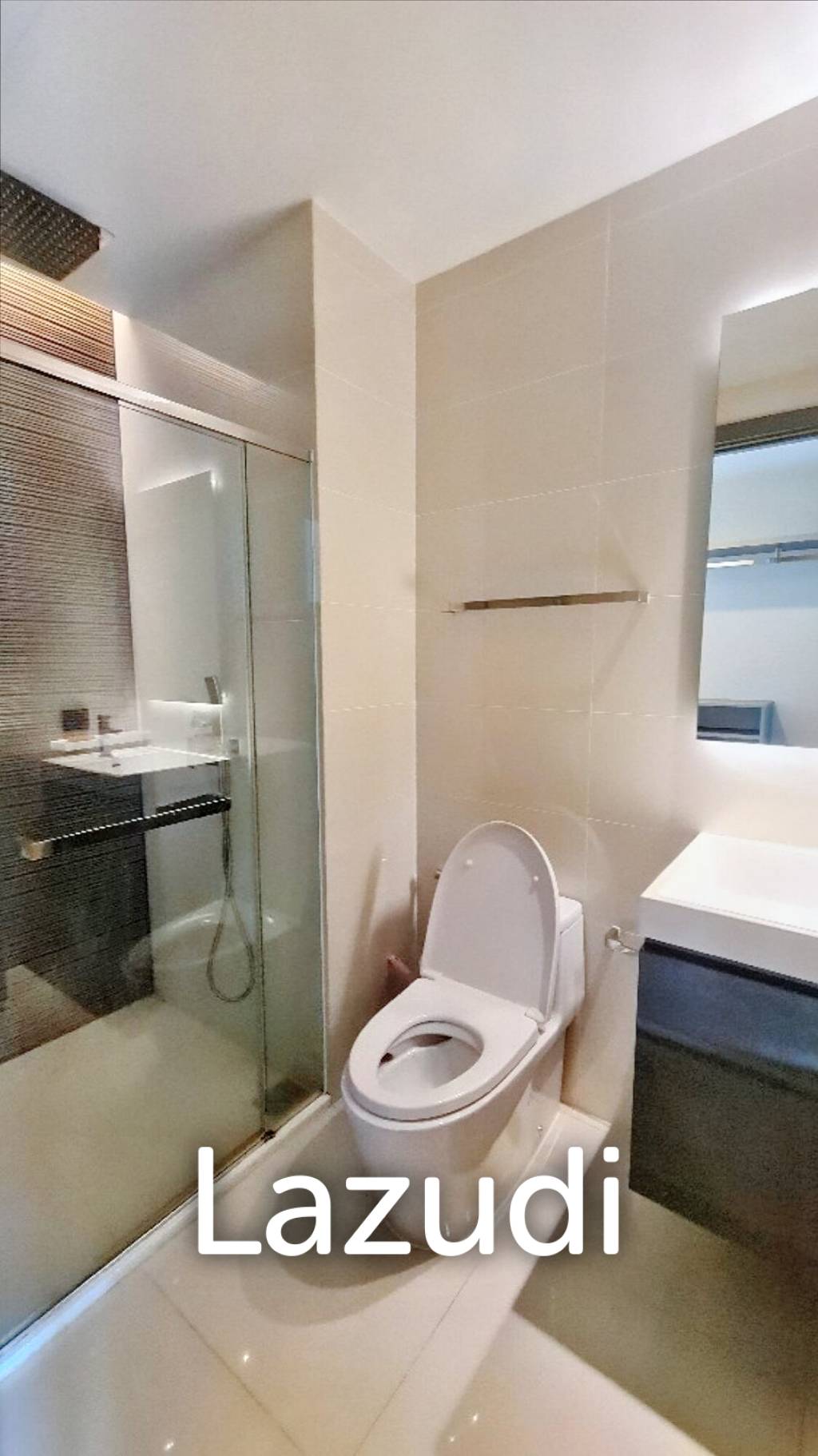 1 Bed 1 Bath 53 SQ.M The Room Charoenkrung 30