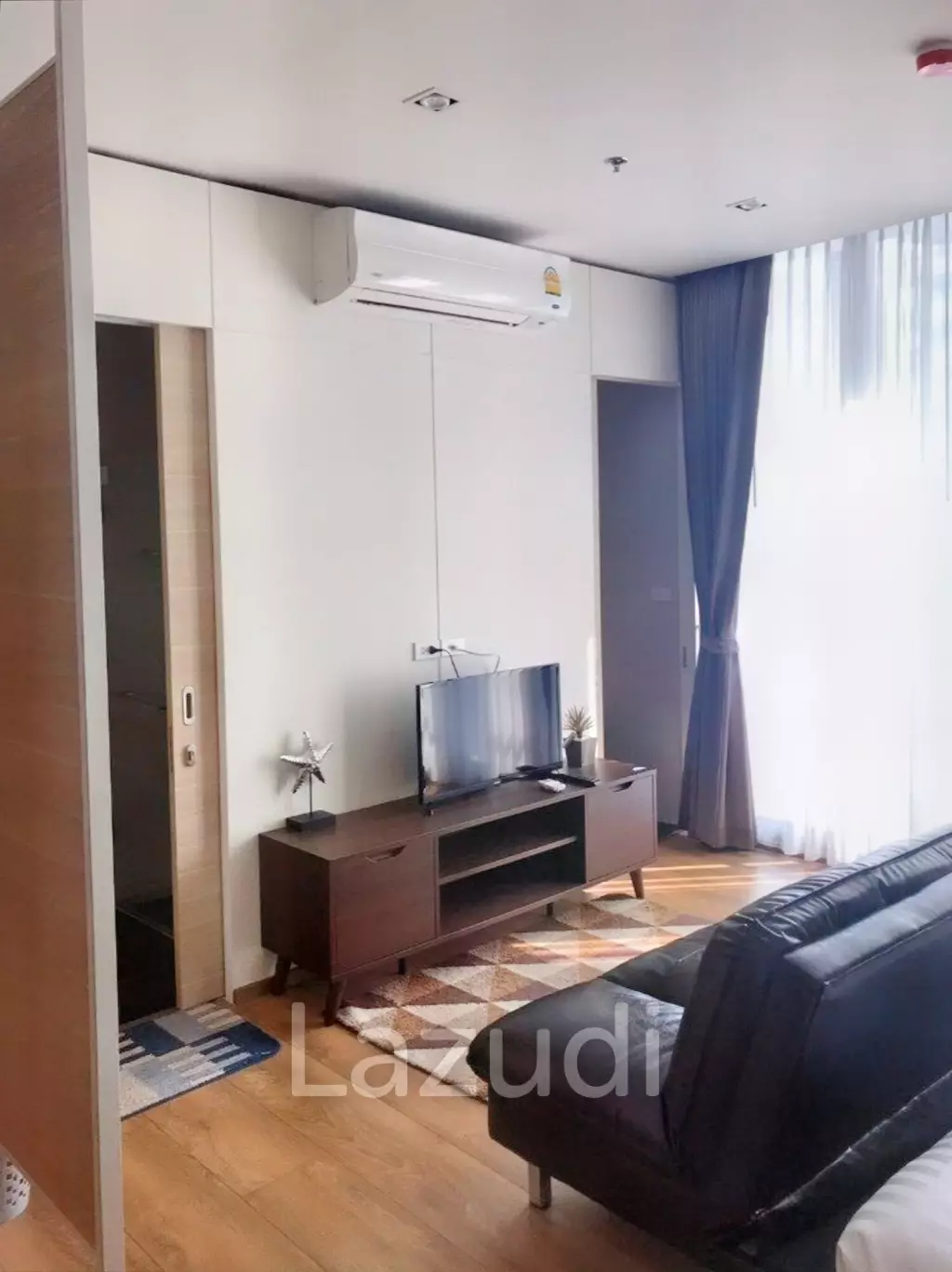 1 Bed 1 Bath 32 SQ.M Park Origin Phromphong