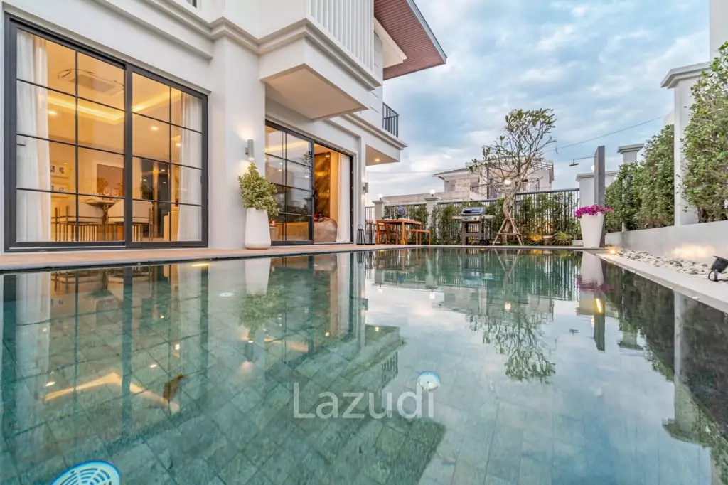 4 Beds 4 Bath 305 SQ.M Rungsii Village