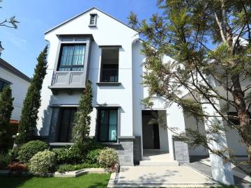 4 Bed 6 Bath 302 SQ.M Nantawan Rama 9 - New Krungthepkreetha