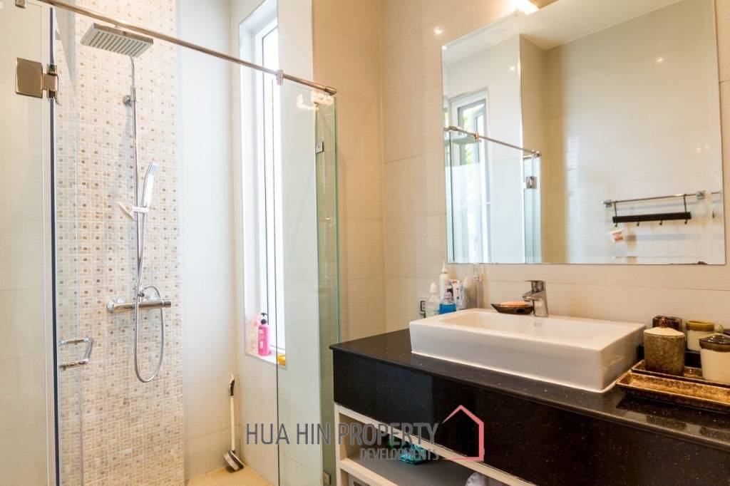 Red Mountain Waterside: 3 Bedroom Pool Villa