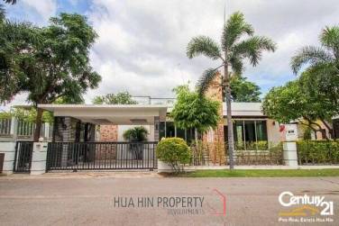 Modern Design 3 Bed Villa on Lovely Development