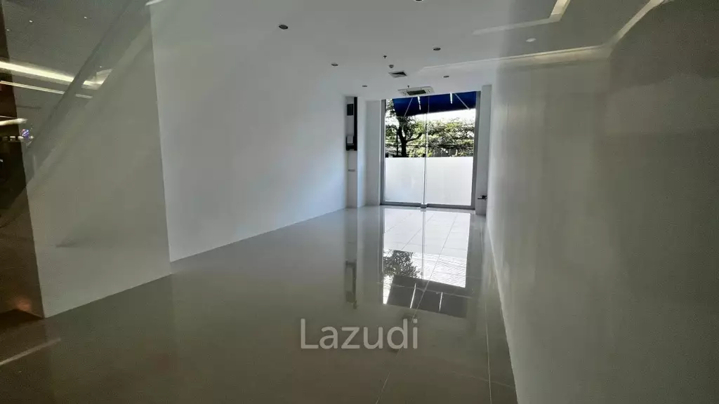 Retail Shop For Rent At Wave Place