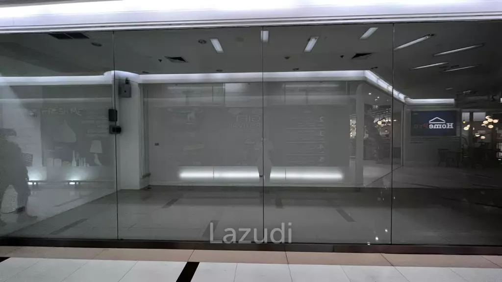 Retail Shop For Rent At Wave Place Connect to sky bridge BTS Ploenchit station