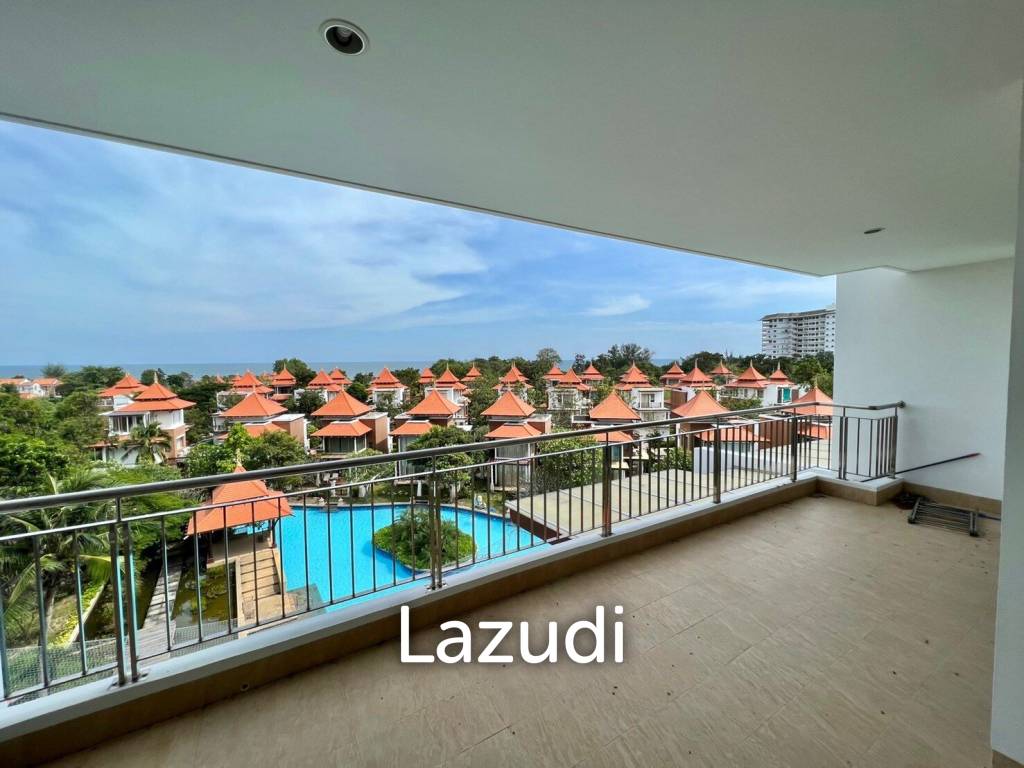 Boathouse: 2 Bedroom Condo With Sea View