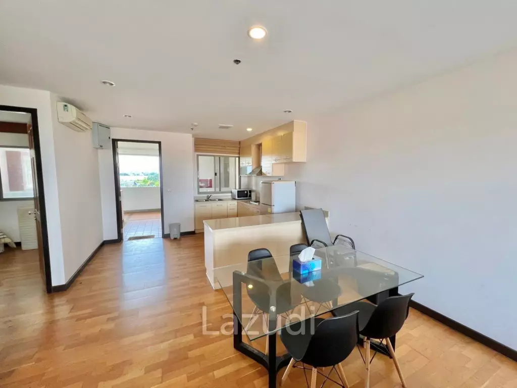 Boathouse: 2 Bedroom Condo With Sea View