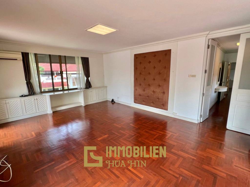 1,034 m² 4 Chambre 5 Salle de bain Villa Pour Vente