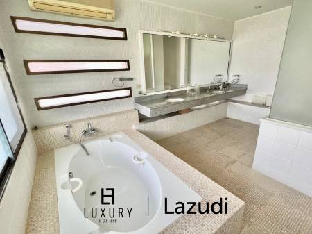 1,034 metro cuadrado 4 ` 5 Baño Villa de Venta