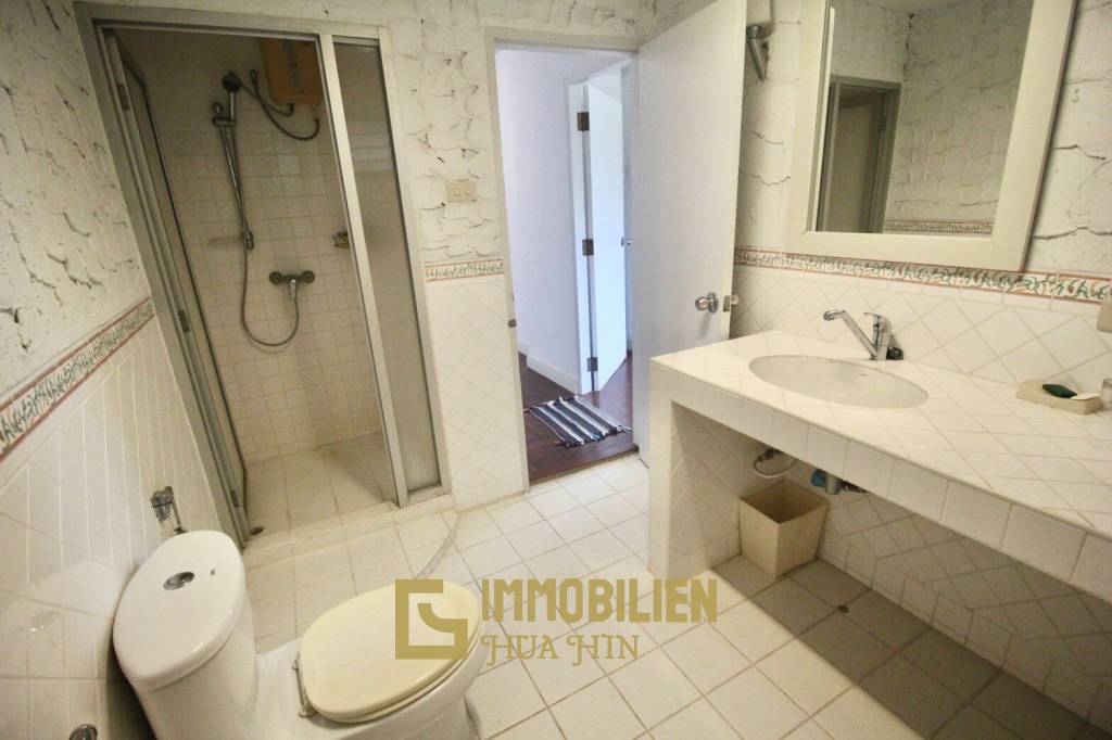 1,034 qm 4 Bett 5 Bad Villa Für Verkauf