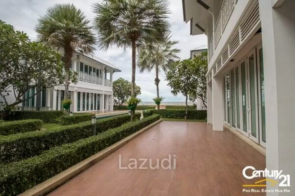Modern Beachfront 3 Bed Villa