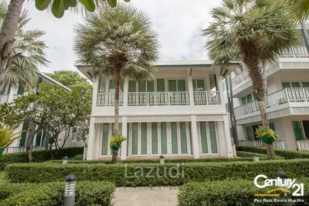 Modern Beachfront 3 Bed Villa