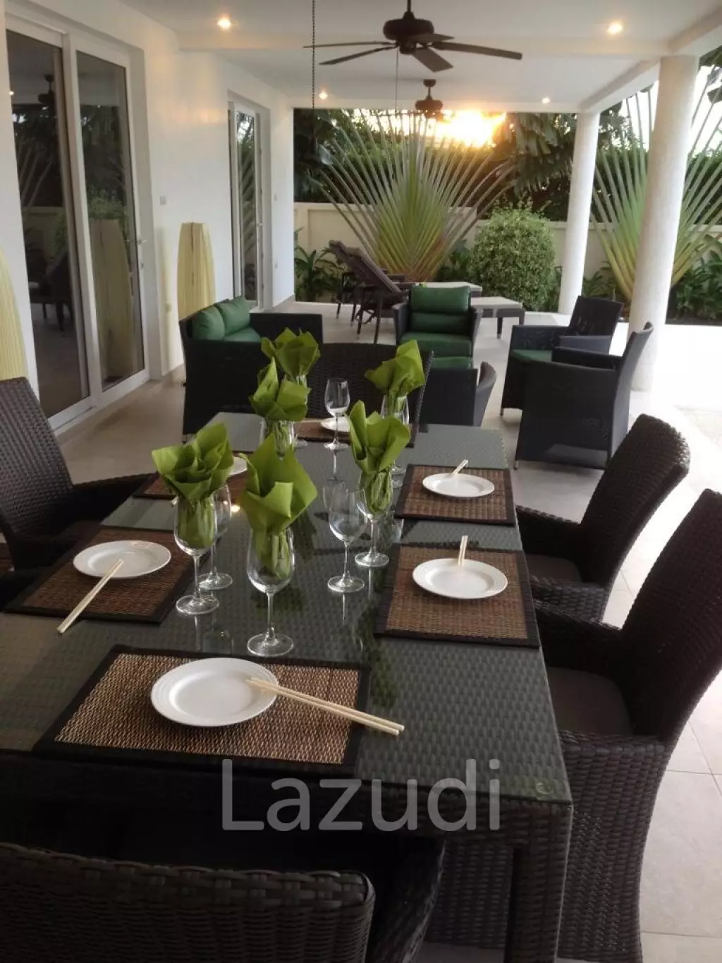 The View: Beautiful 3 Bedroom Pool Villa
