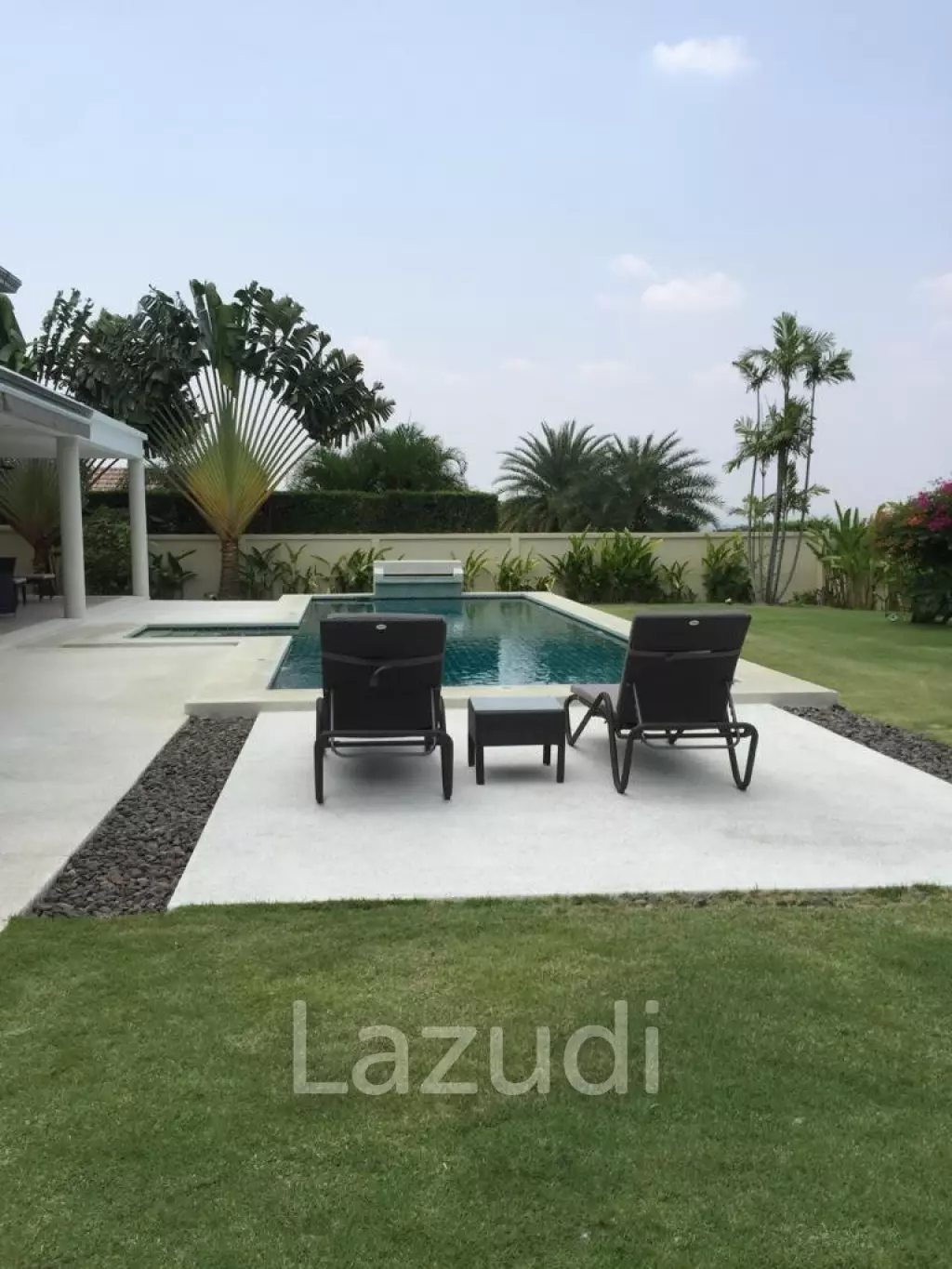 The View: Beautiful 3 Bedroom Pool Villa