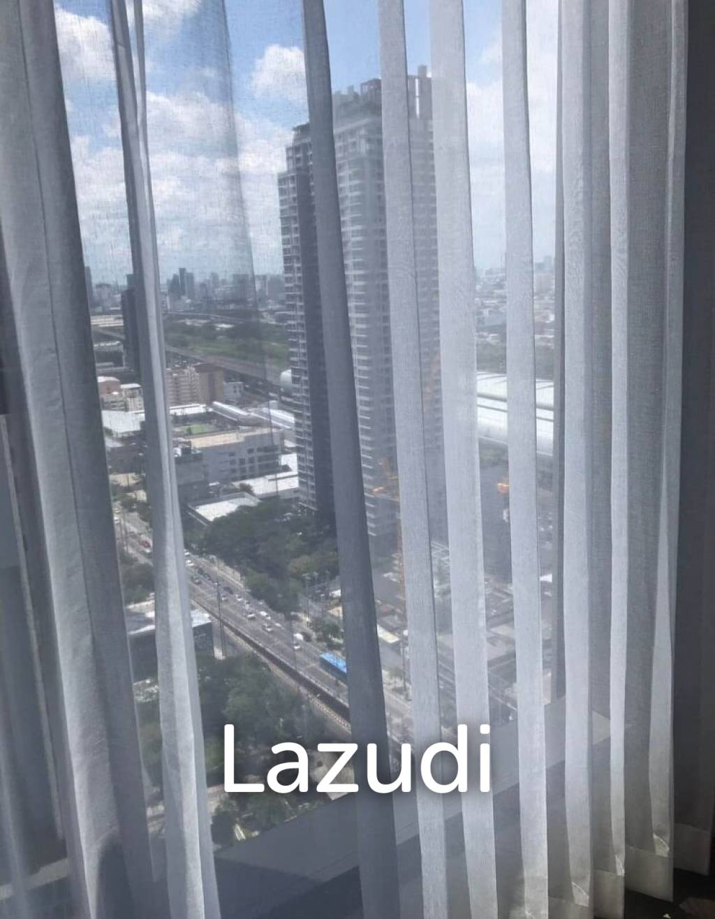 77 sqm 2 Bed Condo at The Esse at Singha Complex, Bang Kapi Huai Kwang
