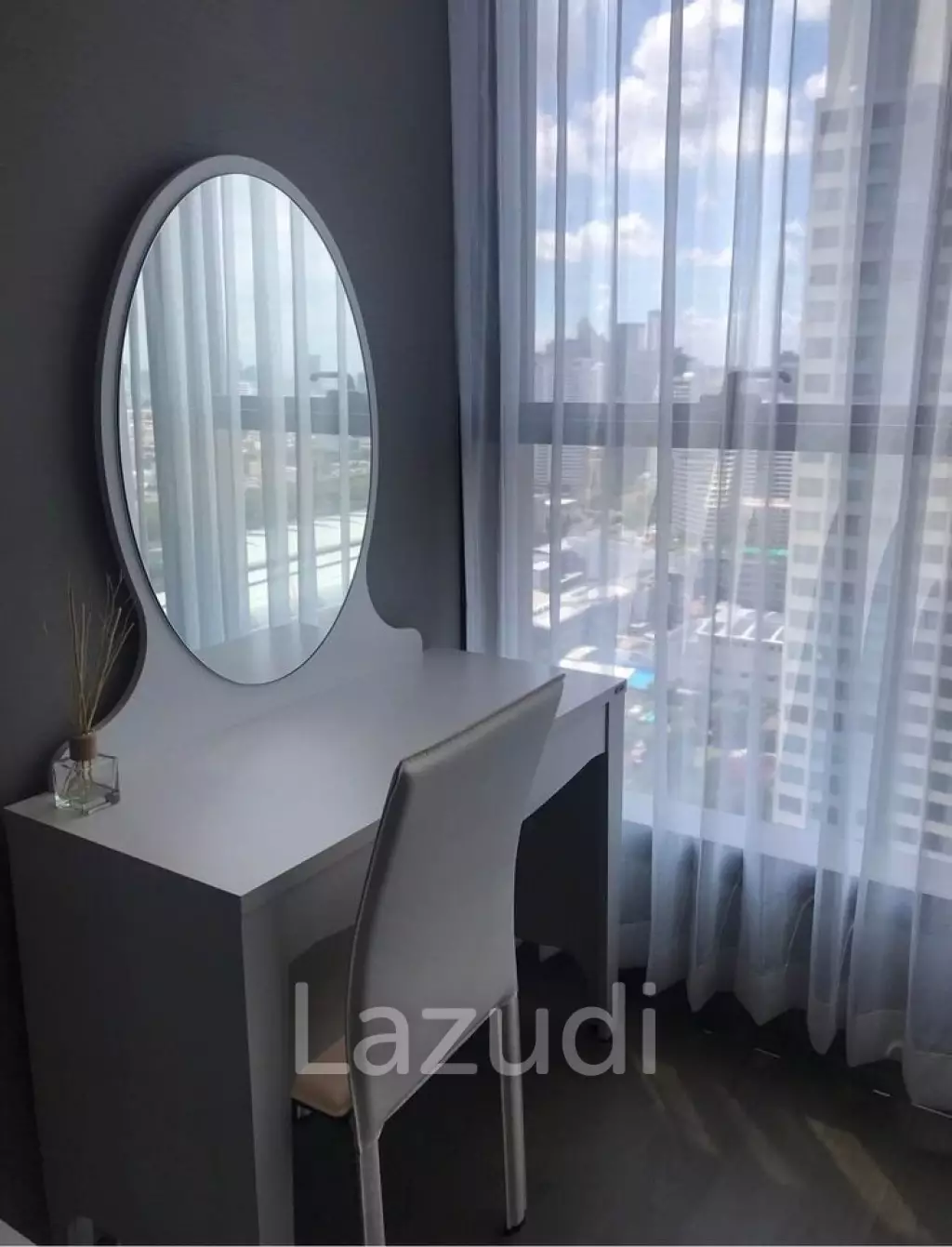 77 sqm 2 Bed Condo at The Esse at Singha Complex, Bang Kapi Huai Kwang