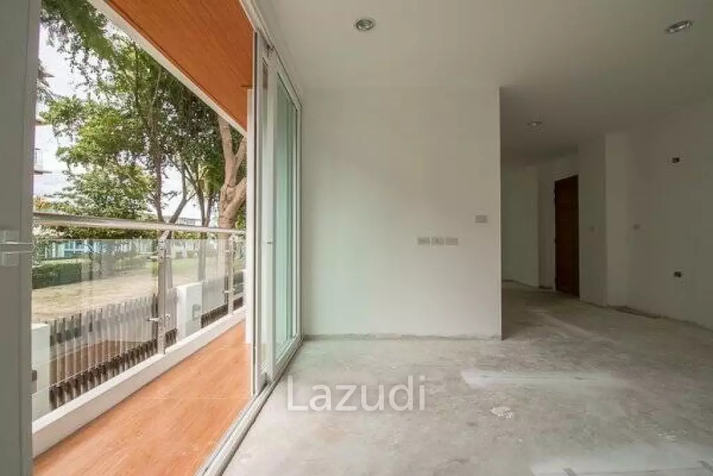 2 Bed Beachfront Condo