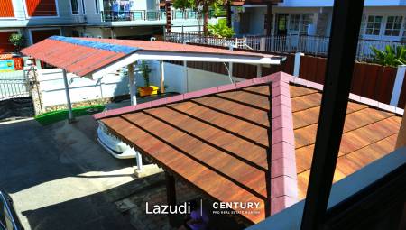 2 STOREY HOUSE  : 5  bed near the beach