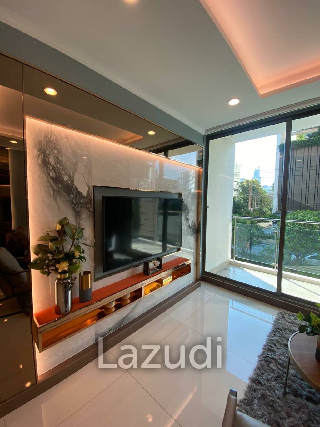 2 Bed 2 Bath 72.25 SQ.M. Supalai Oriental Sukhumvit 39