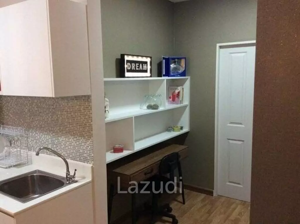 2 Bed Condo with Pool View
