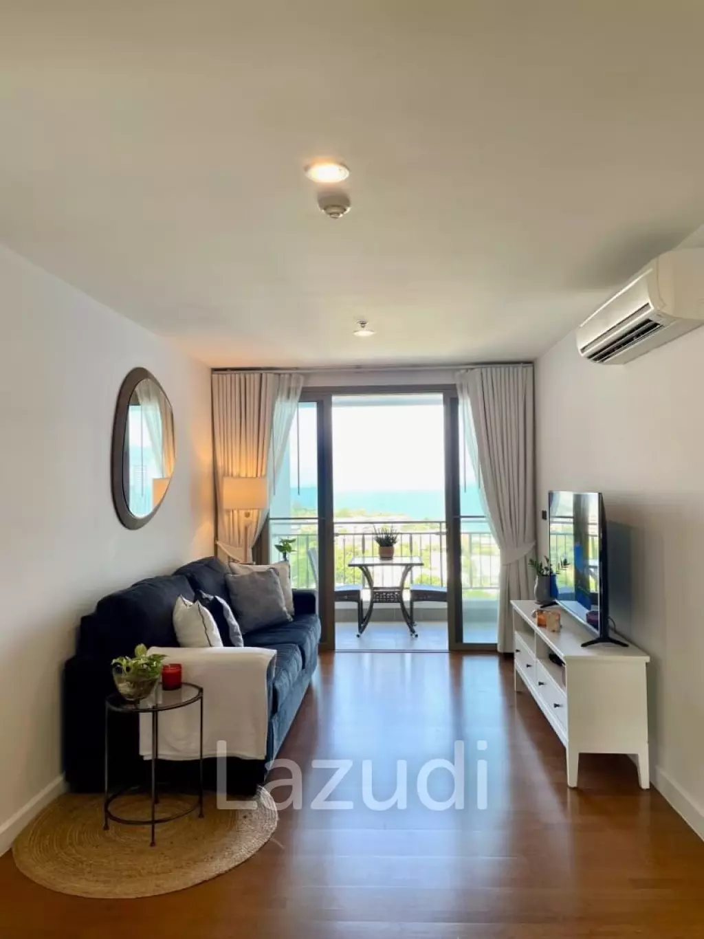 Boathouse: 3 Bedroom Condo with Amazing view.
