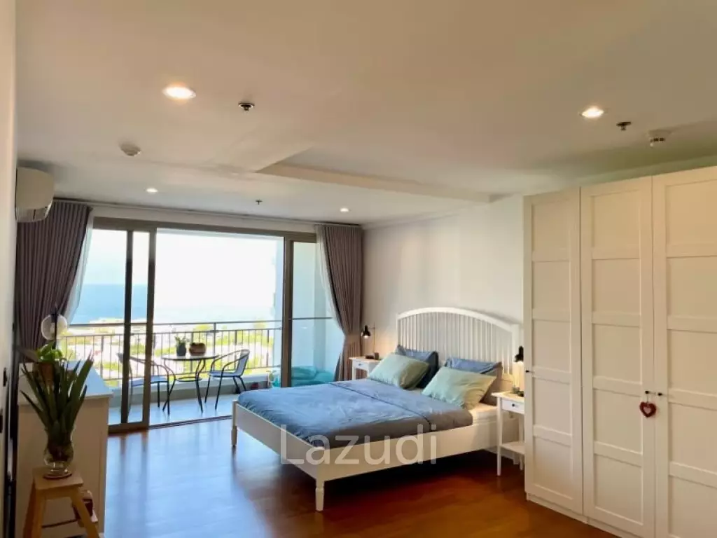 Boathouse: 3 Bedroom Condo with Amazing view.