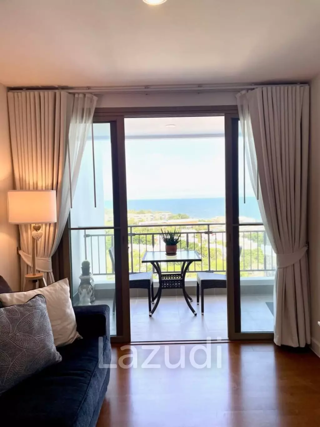 Boathouse: 3 Bedroom Condo with Amazing view.