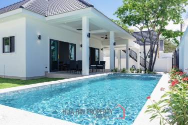 3 Bed 2 Bath 220.75 SQ.M. Pavilion Ville 3 Bed 2 Bath 220.75 SQ.M. Pavilion Ville